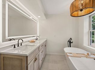 103 Wapping Rd, Kingston, MA 02364