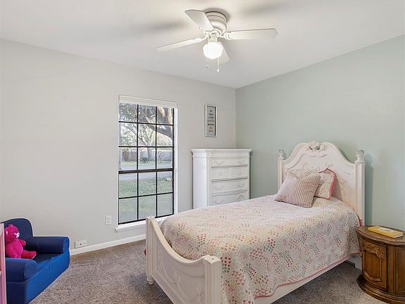4th image of 2018 Eastfield Cir