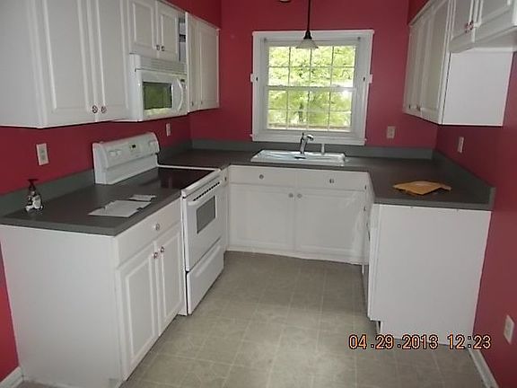 5th image of 2357 Shoreham Dr