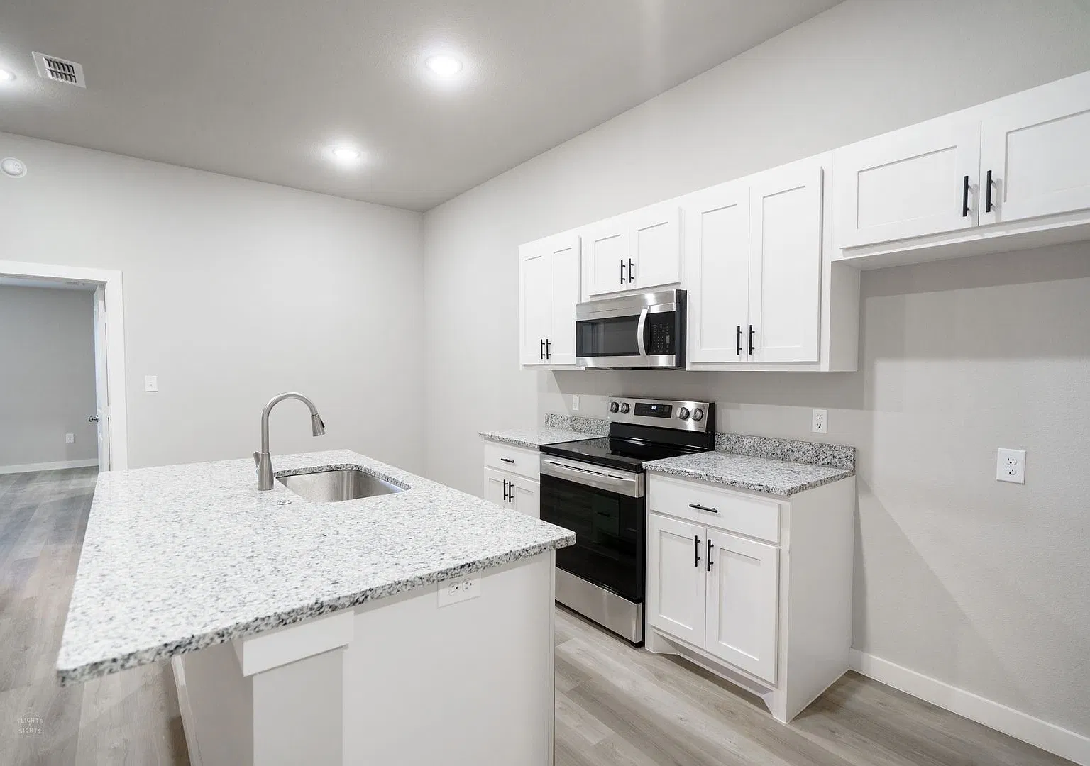 Brand-New Duplex Near the Stargate Project! — Photo 4