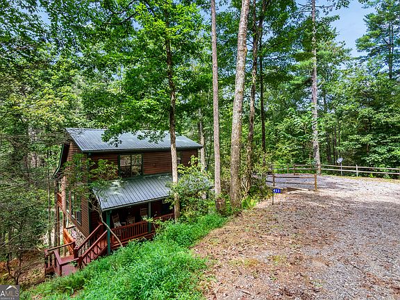 3rd image of 453 Flat Creek Cir
