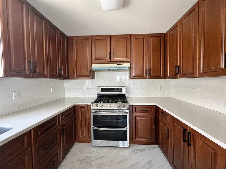 1506 Lincoln Ave #C — Photo 8