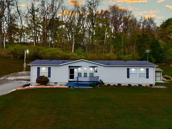 765 Stanford St, Crab Orchard, KY 40419