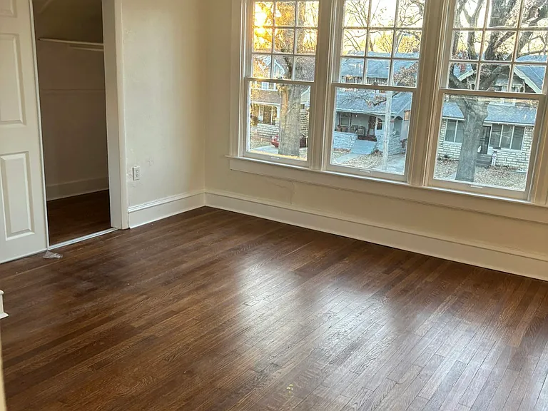 4119 S Benton Ave — Photo 64