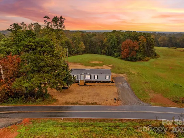 538 Eagle Mills Rd, Hamptonville, NC 27020