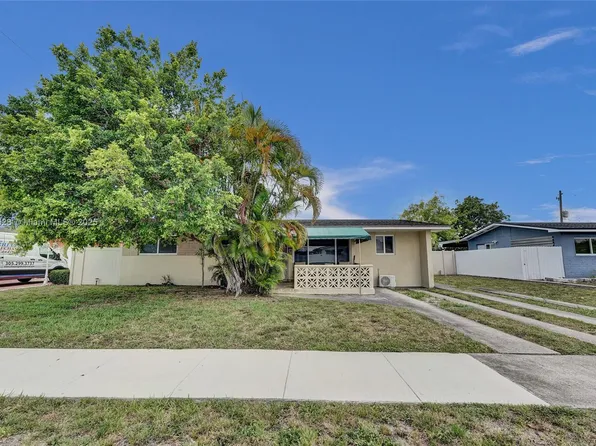 534 W 53rd Ter, Hialeah, FL 33012