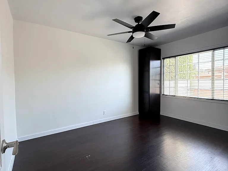 527 N San Antonio Ave — Photo 14