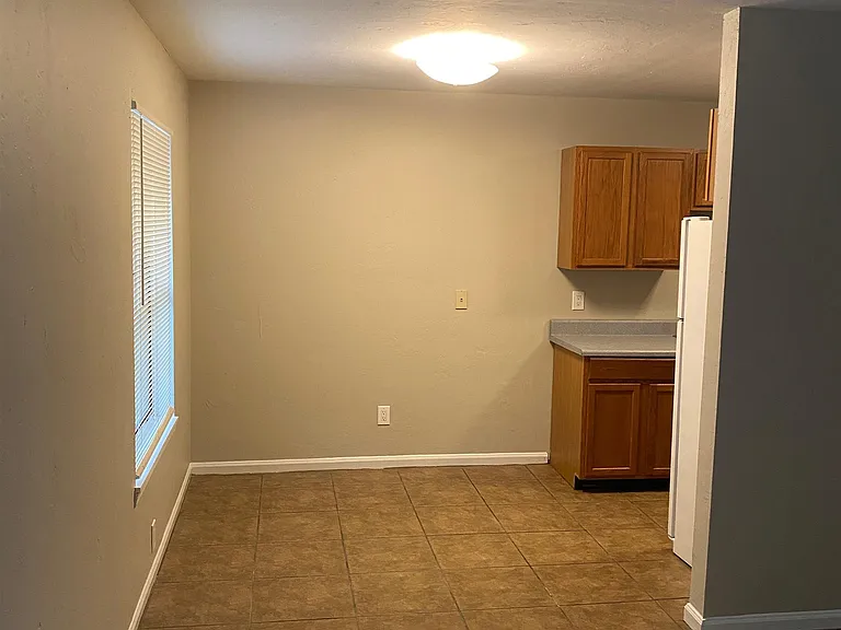 106 Dixie Dr #D — Photo 3