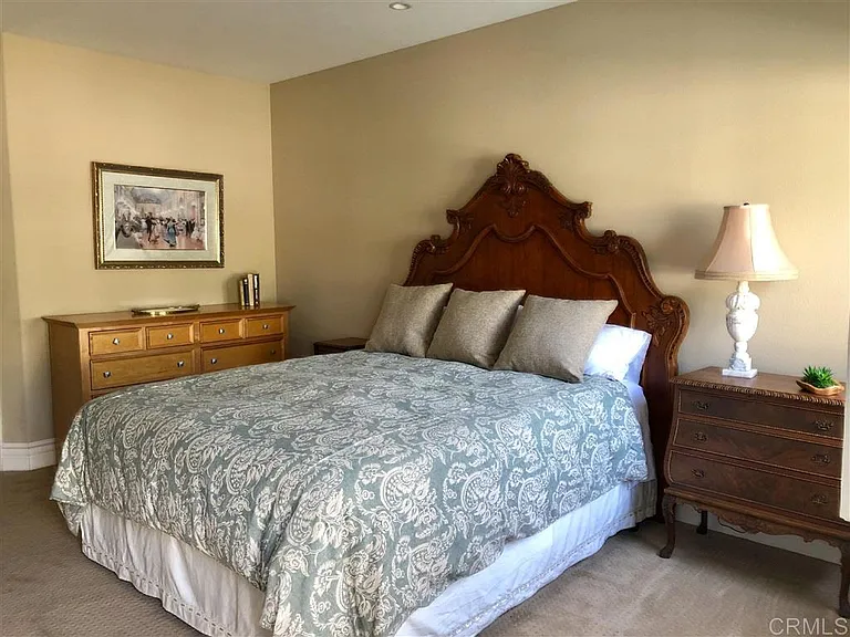 459 Lexington Cir — Photo 15