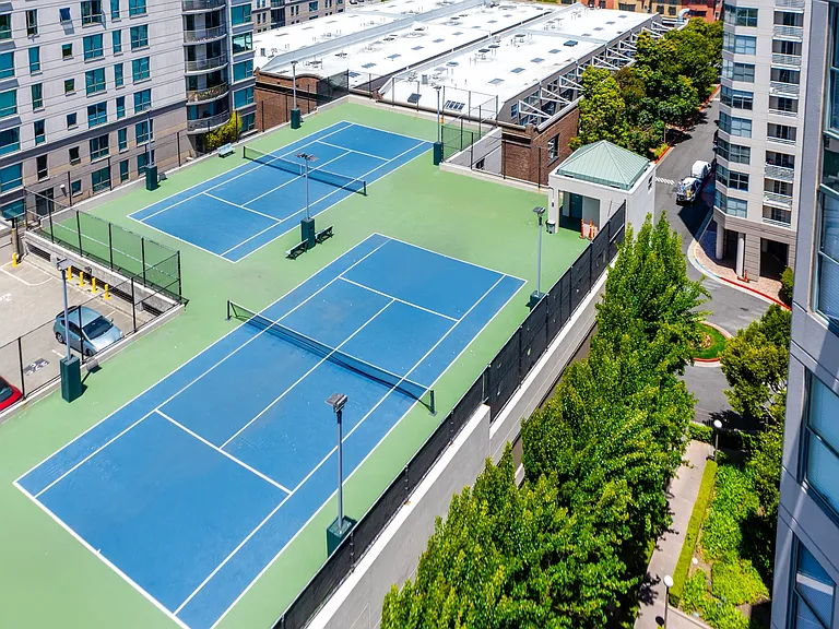 South Beach Marina Apartments — Photo 12
