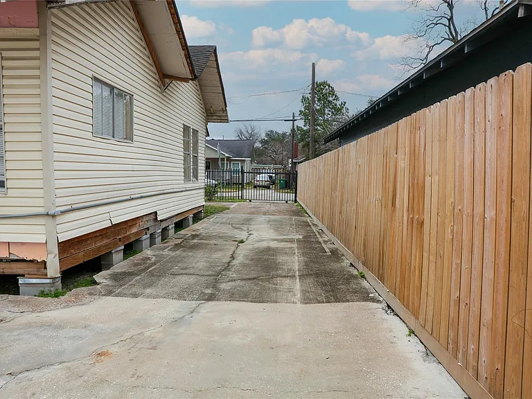 10 Jenkins St — Photo 15