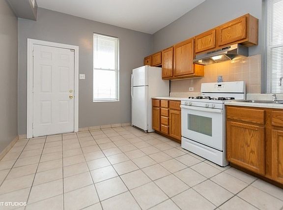 4th image of 1222 S Homan Ave #1