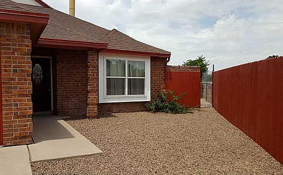 2nd image of 1815 Chris Scott Dr