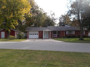 712 9th St, Corning, AR 72422