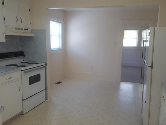 4th image of 128 Padgett Dr