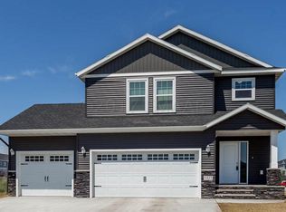 5427 Tanner Ave S, Fargo, ND 58104