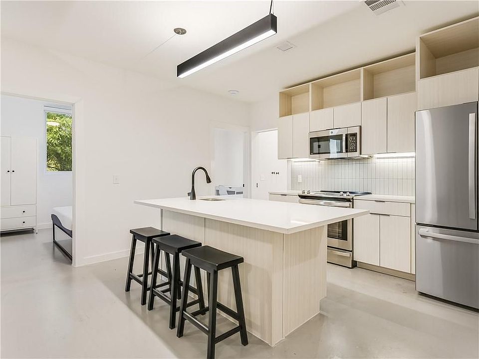 1st image of 1108 Nueces St #401