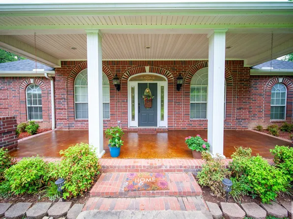 206 Meadows Rd, Texarkana, AR 71854