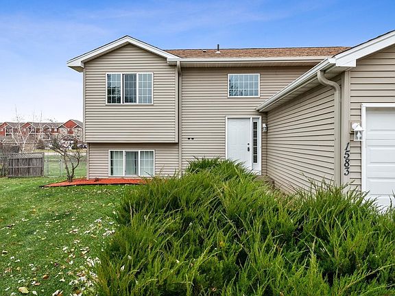 2nd image of 1583 Plum Creek Dr SE