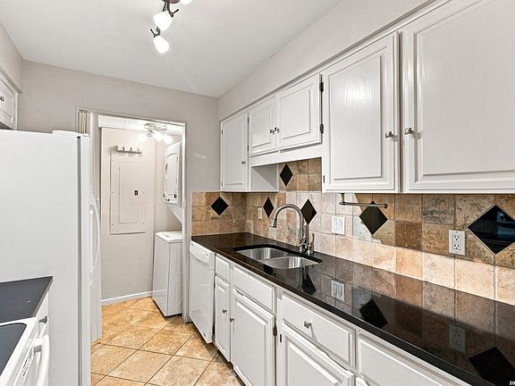 4th image of 7701 Wurzbach Rd #701