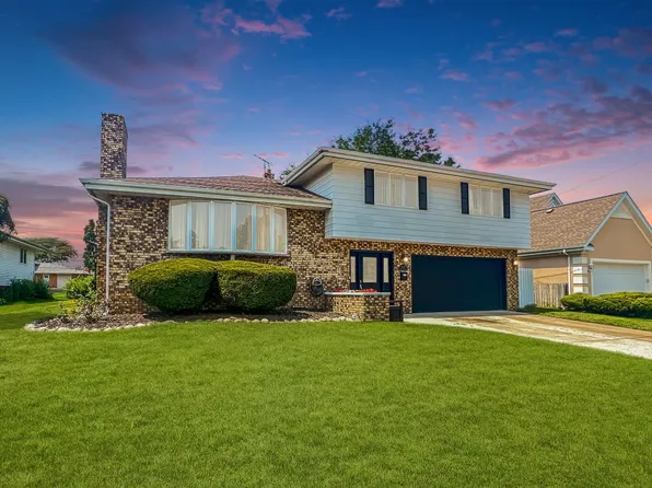 8234 Madison Ave, Munster, IN 46321