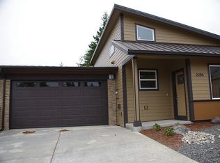 2286 Brooklyn Ln, Coos Bay, OR 97420