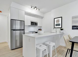 320 25th Ave SW #213, Calgary, AB T2S0L4