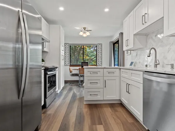 18 Wildwood COURT #C, Williams Bay, WI 53191