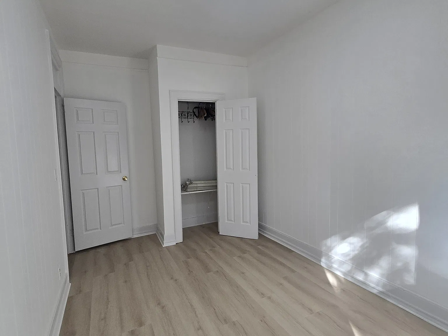 18-26 26th Road — Photo 2