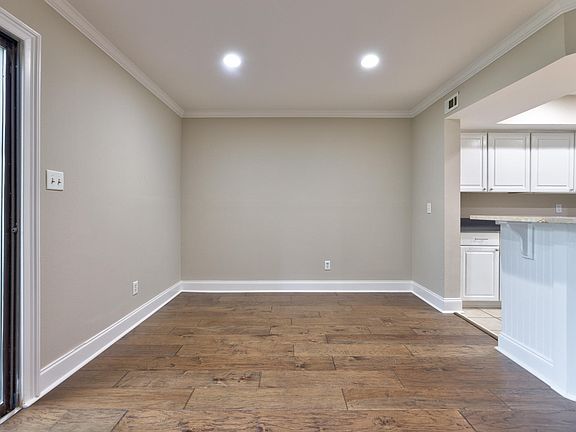 4th image of 1804 Belle Chez