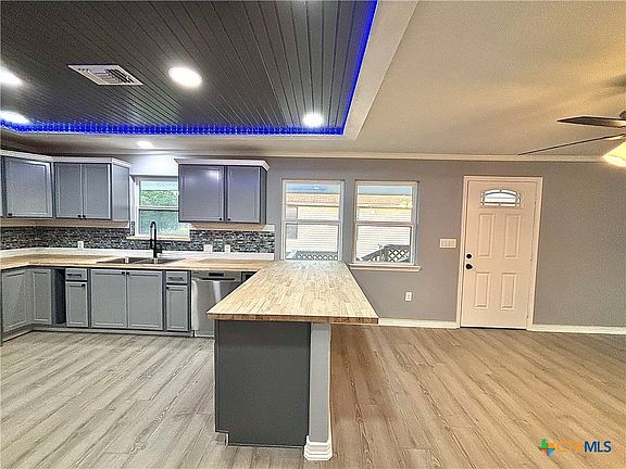 4th image of 710 W Madison Ave