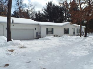 620 220th Ave, Morley, MI 49336