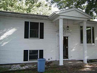1st image of 60272 Fairlane Ave