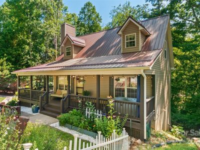 28 Grove Garden Ave, Candler, NC, 28715