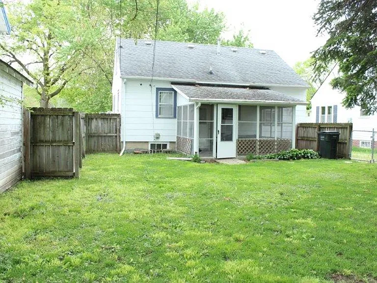125 S Hazel Ave — Photo 10