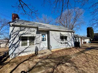 201 Joy Dr, Waterloo, IA 50701