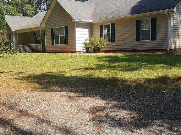 2nd image of 1023 New Hope Rd