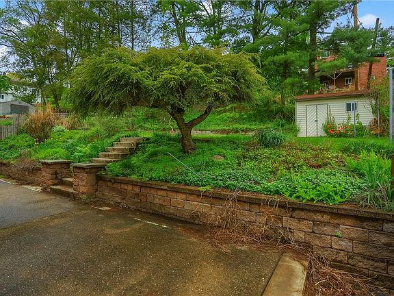 4th image of 111 E Bruceton Rd