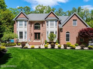 7 Highpoint Rd, Holmdel, NJ 07733