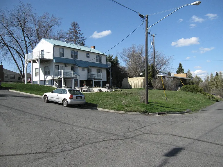 220 SE Gladstone St #2 — Photo 17