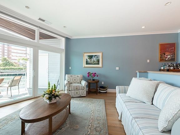 4th image of 51 Constellation Wharf #51