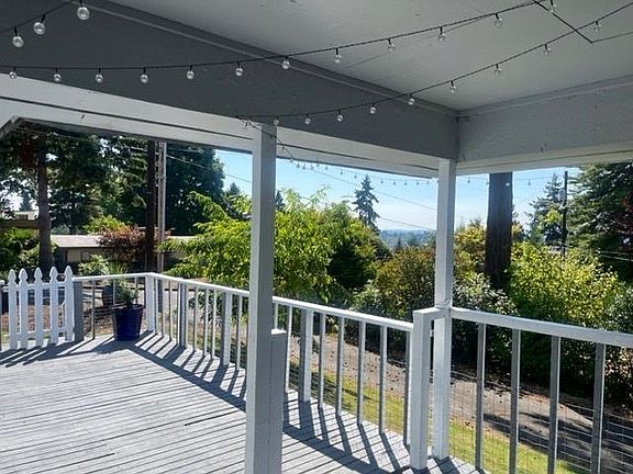 Covered deck off dining room, kitchen