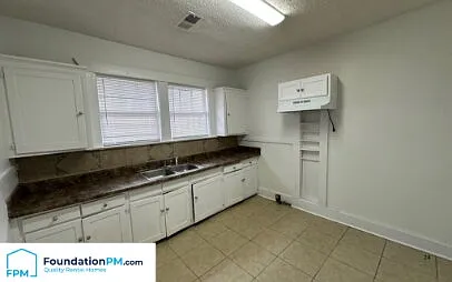 914 Garland St — Photo 4