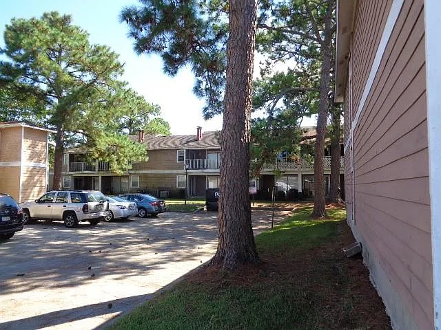 Building Photo - 2425 Oxford Pl #113