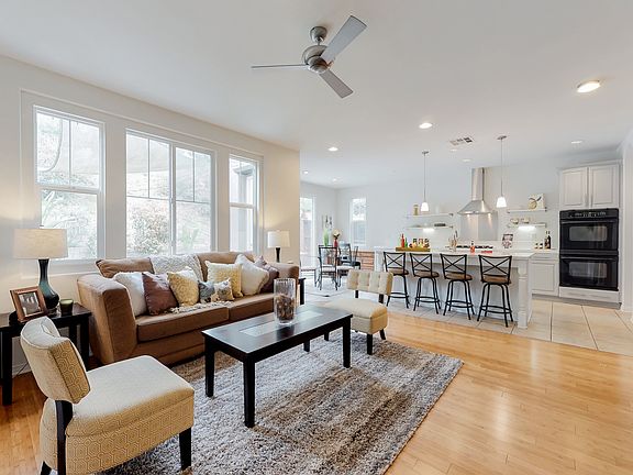 4th image of 1058 Brightwood Dr