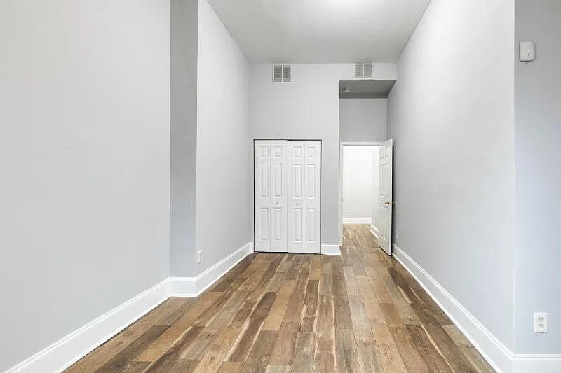 2 bed, 1000 sqft, $1,950 — Photo 4