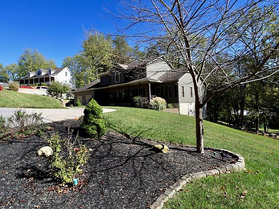 2nd image of 178 Applewood Dr