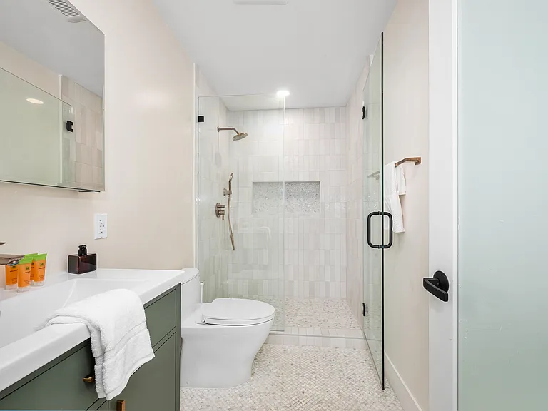 1211 Seal Way #B — Photo 19