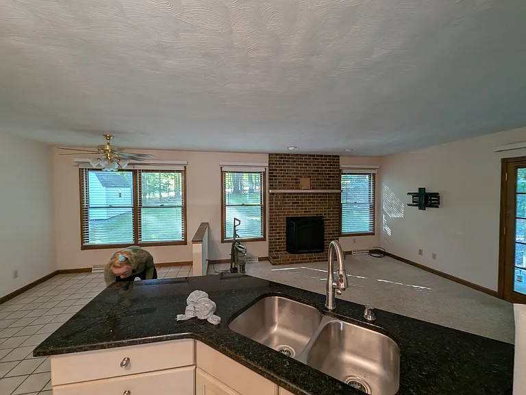 2633 Bay Rd — Photo 3