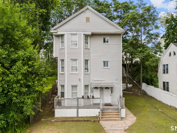 99 Lounsbury Avenue, Waterbury, CT 06706